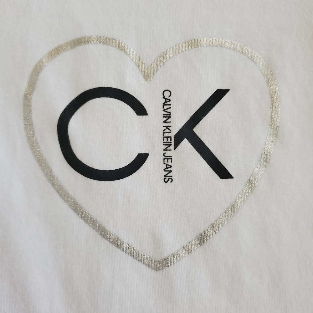 K1138 * Calvin Klein Girls Silver Heart Logo Long Sleeve Tee White Size 4T - Picture 6 of 6